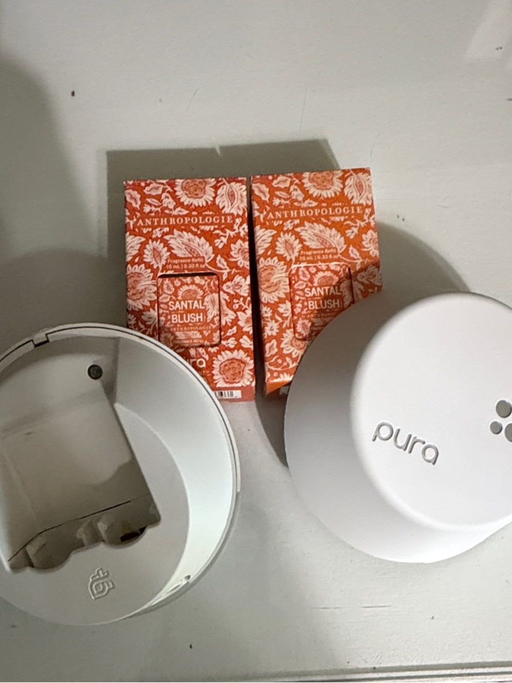 Anthropologie Pura Home Fragrance Device with 2 Santal Blush Refills